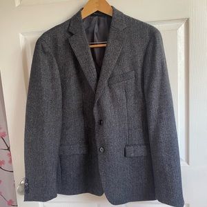 Ralph Lauren wool black/gray herringbone wool sport coat. 42R.